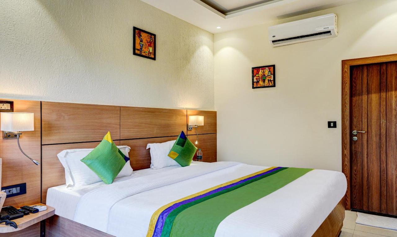 Hotel Sun Grand Dehradun Exterior foto